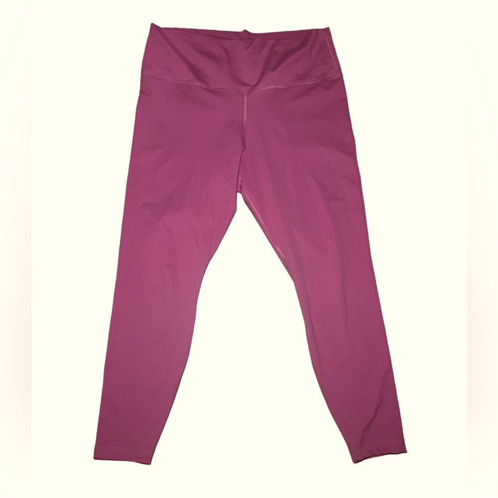 NWOT NIKE Drifit Athletic leggings